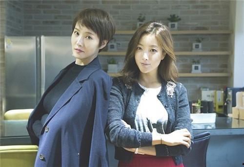 有品位的她在线观看韩剧网,时尚与爱情的完美交织 第2张 有品位的她在线观看韩剧网,时尚与爱情的完美交织 第2张